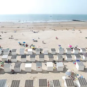 ostend-luxury-seasight-apartment-ostend.hotelsghent.com/